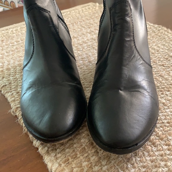 REPORT Leather Chelsea Boots - Picture 7 of 11